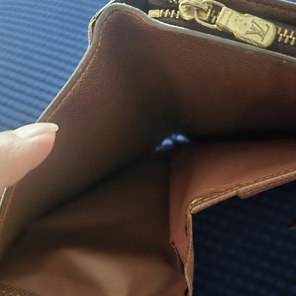 Louis Vuitton Brown and Gold Monogram Wallet - Picture 7 of 7